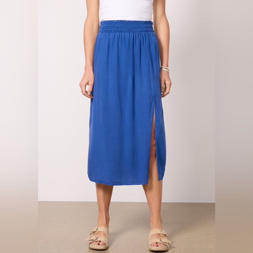 Cloth & Stone ‘Alice’ Smocked Blue Summersky Skirt
